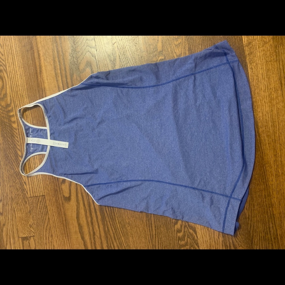 Lululemon tank